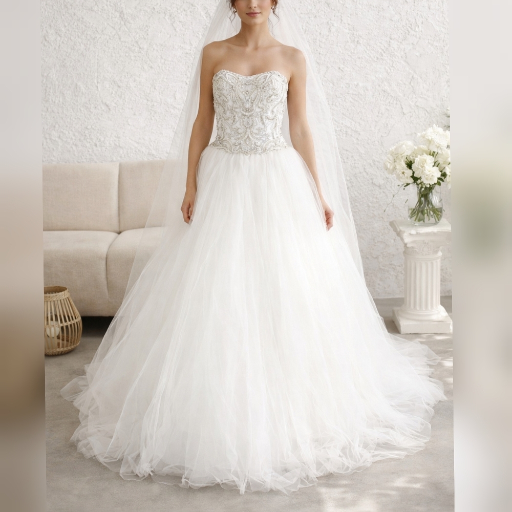 Demetrios White Tulle Crystal Sweetheart Strapless Ball Gown Wedding Dress sz 6